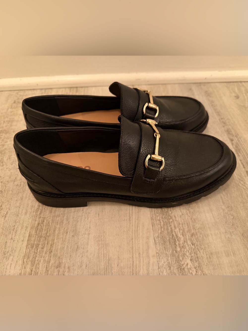Blondo Black Leather Loafers with Gold Horsebit - Picture 2 of 3